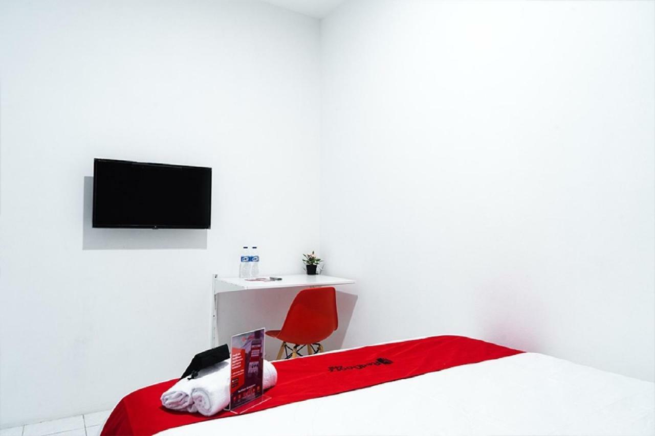 Reddoorz Near Seasons City Mall Джакарта Екстериор снимка